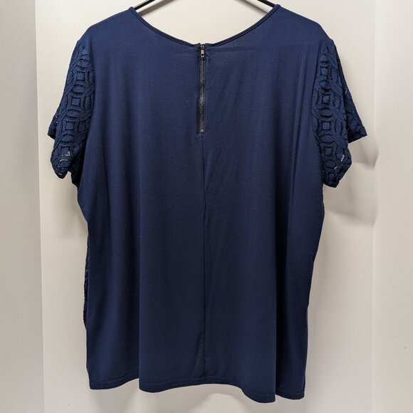 Market & Spruce Hans Crochet Front Mixed Material Top in Navy Blue - Picture 4 of 13